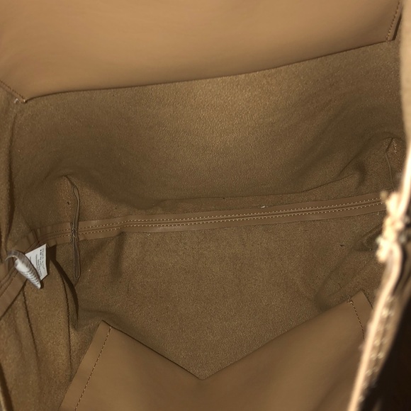 Tan, faux leather bucket purse - Picture 3 of 6